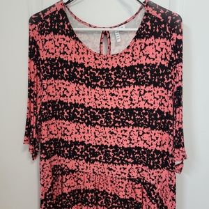 ELLE Coral pink and Black Stretch Blouse